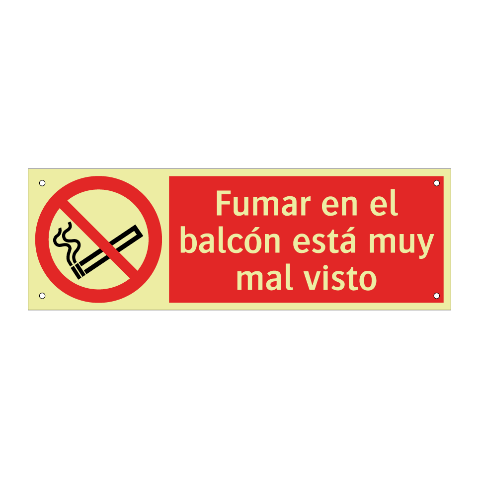Fumar en el balcón está muy mal visto