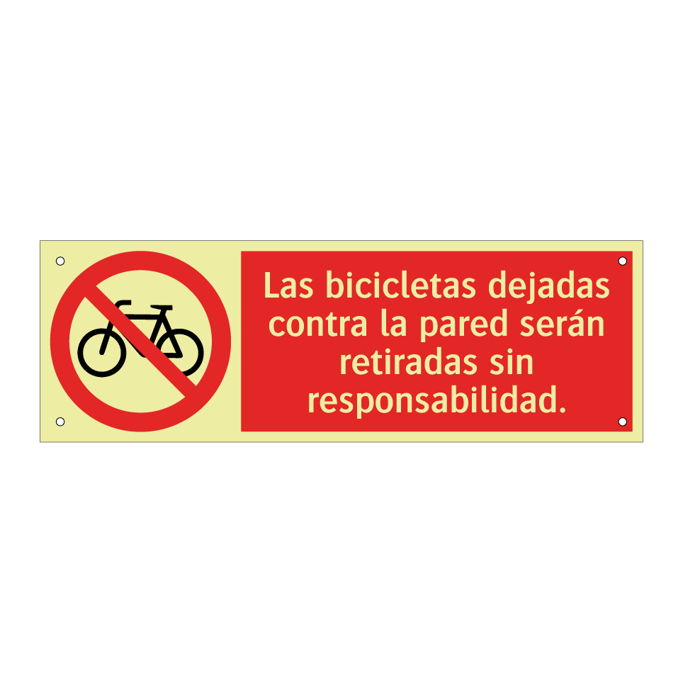 Las bicicletas dejadas contra la pared serán retiradas sin responsabilidad.