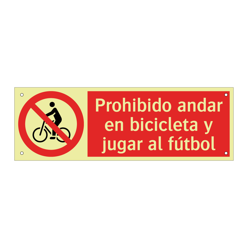 Prohibido andar en bicicleta y jugar al fútbol