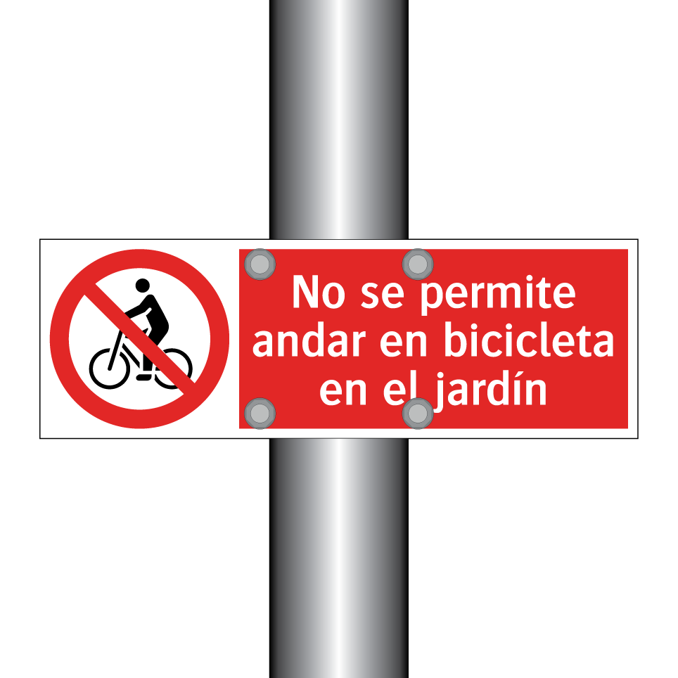 No se permite andar en bicicleta en el jardín
