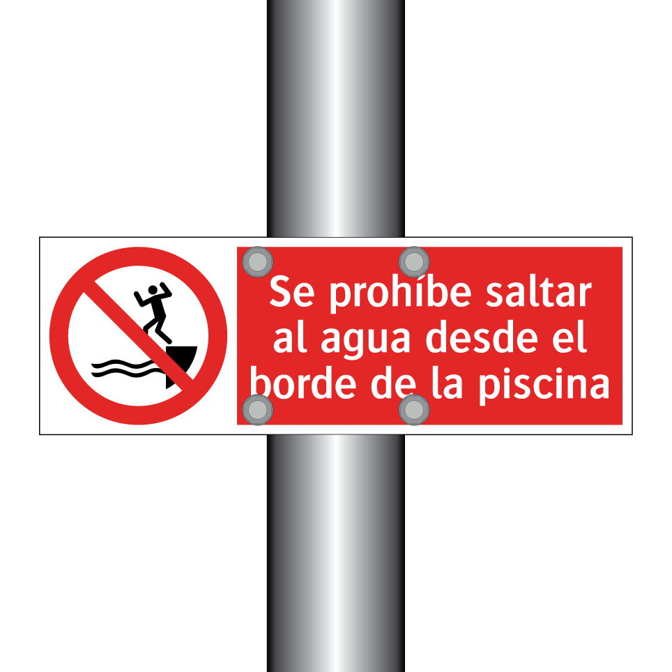 Se prohíbe saltar al agua desde el borde de la piscina
