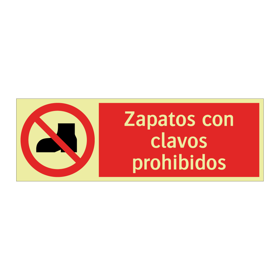 Zapatos con clavos prohibidos