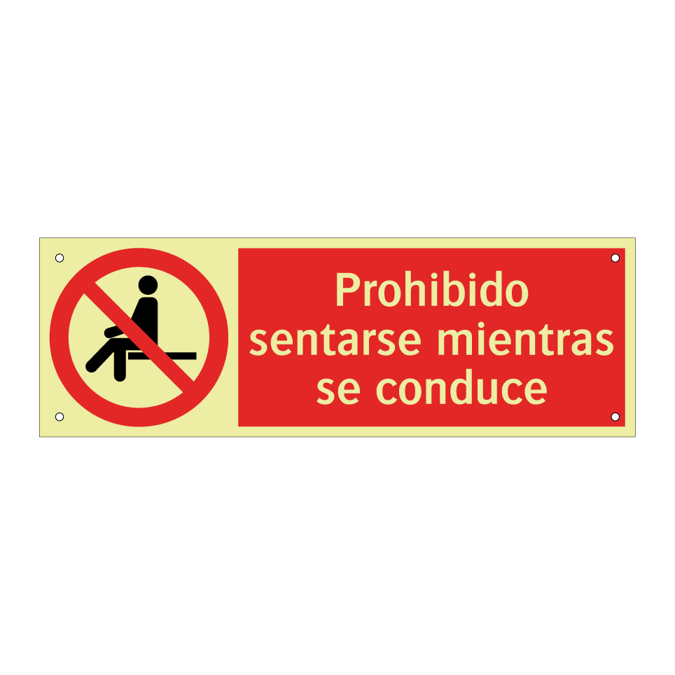 Prohibido sentarse mientras se conduce