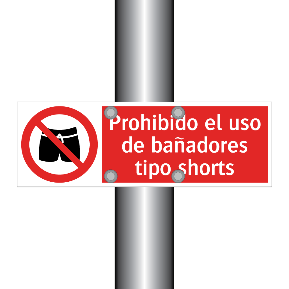 Prohibido el uso de bañadores tipo shorts