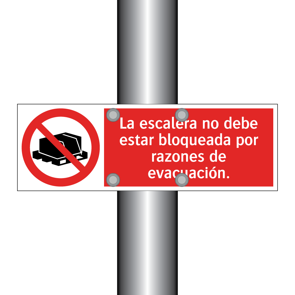 La escalera no debe estar bloqueada por razones de evacuación.