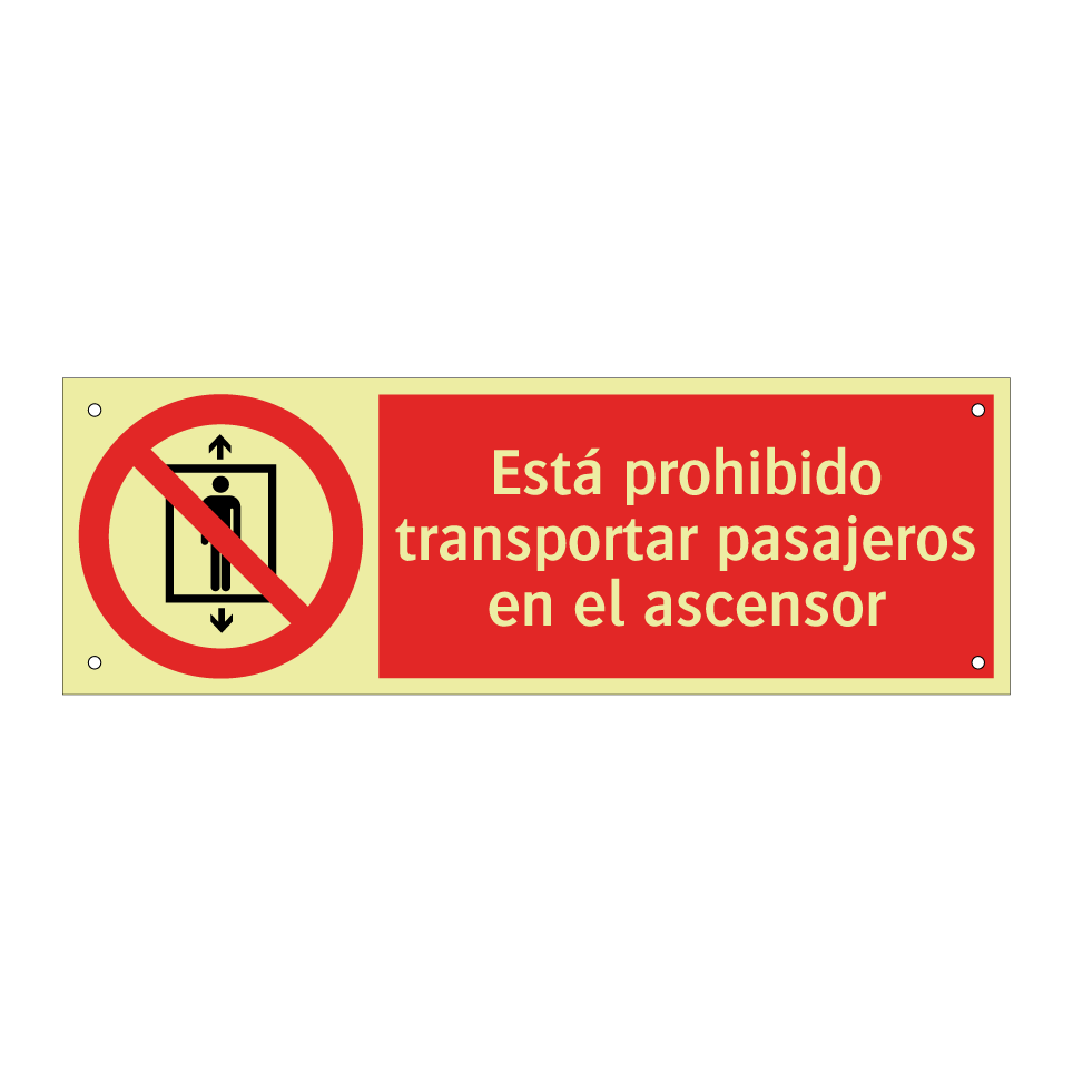 Está prohibido transportar pasajeros en el ascensor