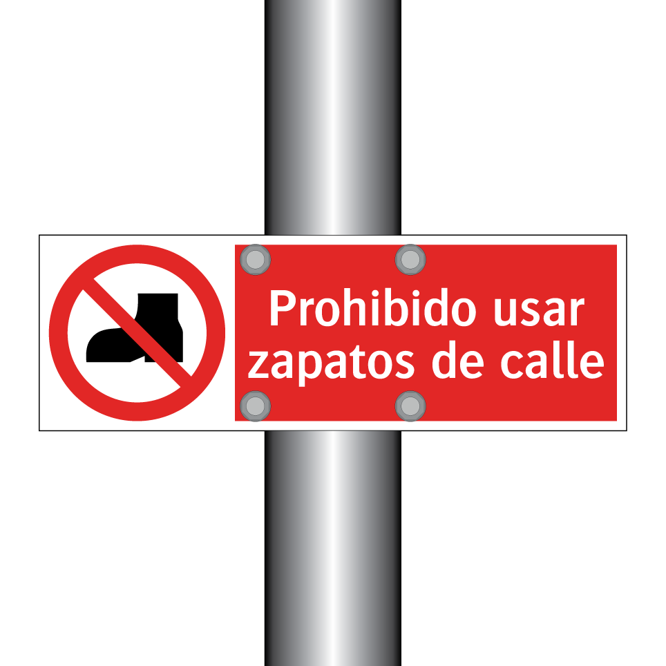 Prohibido usar zapatos de calle