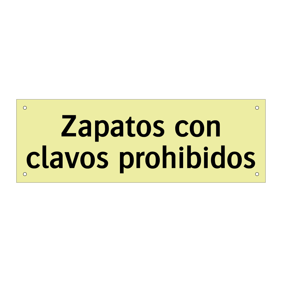 Zapatos con clavos prohibidos