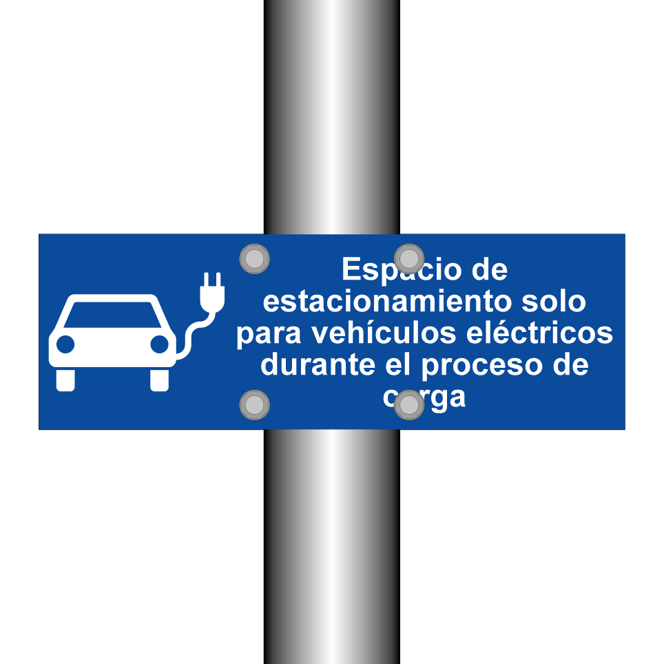 Espacio de estacionamiento solo para vehículos eléctricos durante el proceso de carga