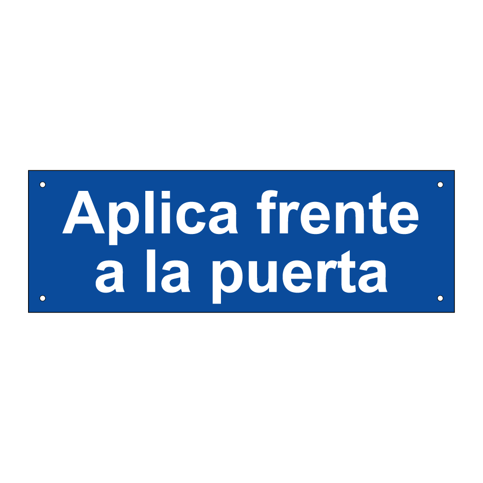 Aplica frente a la puerta