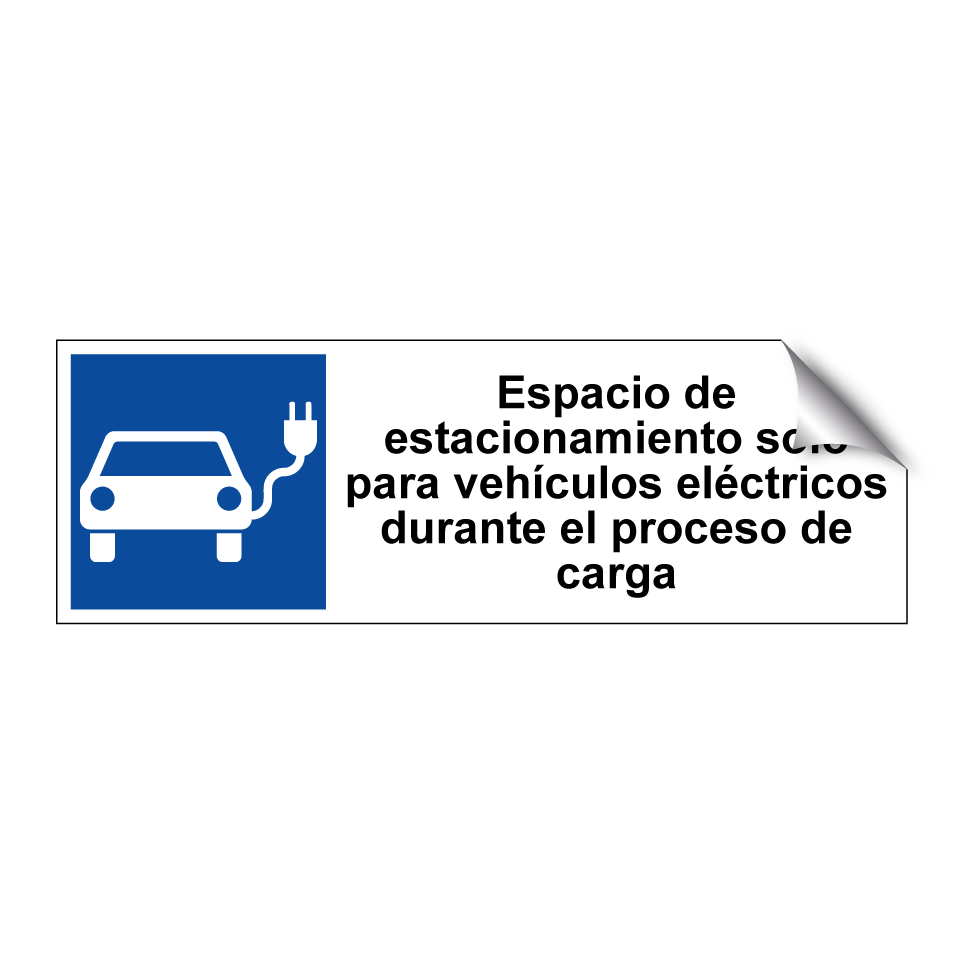 Espacio de estacionamiento solo para vehículos eléctricos durante el proceso de carga