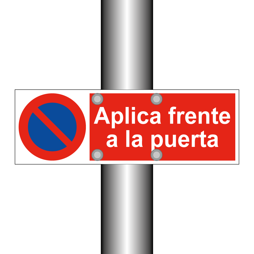 Aplica frente a la puerta