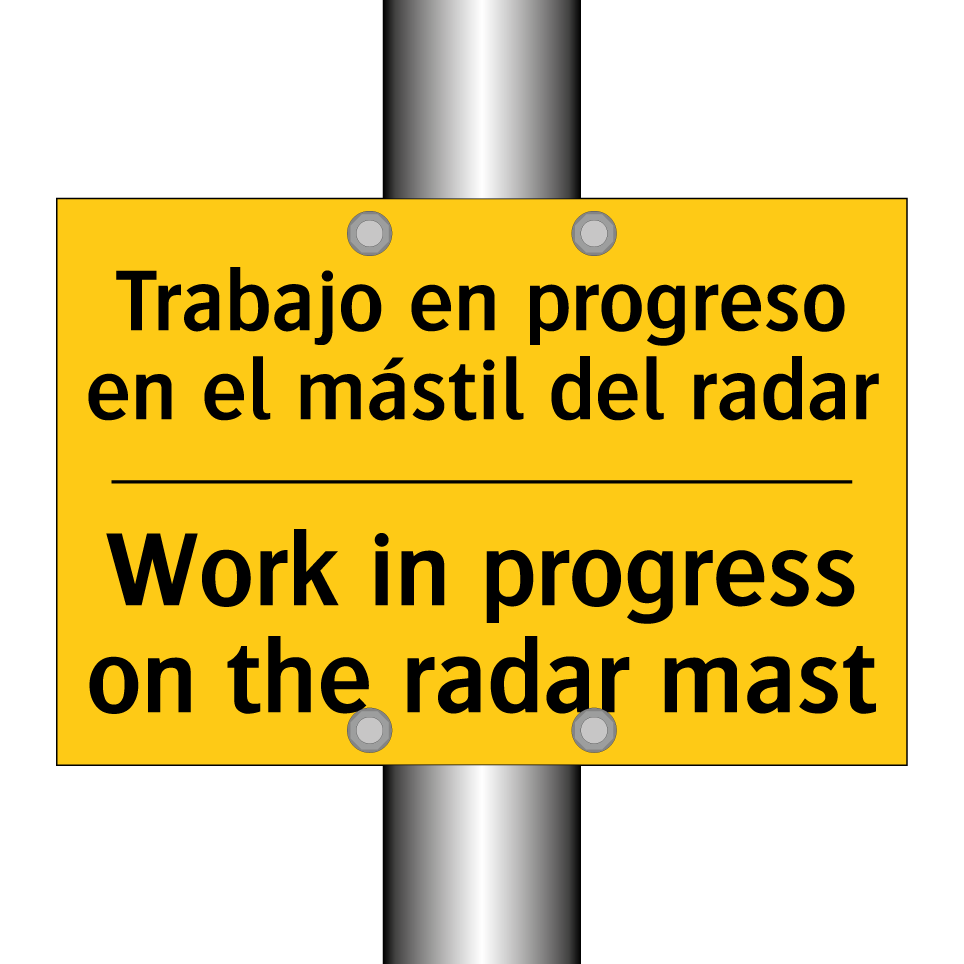 Trabajo en progreso en el mástil del radar - Work in progress on the radar mast