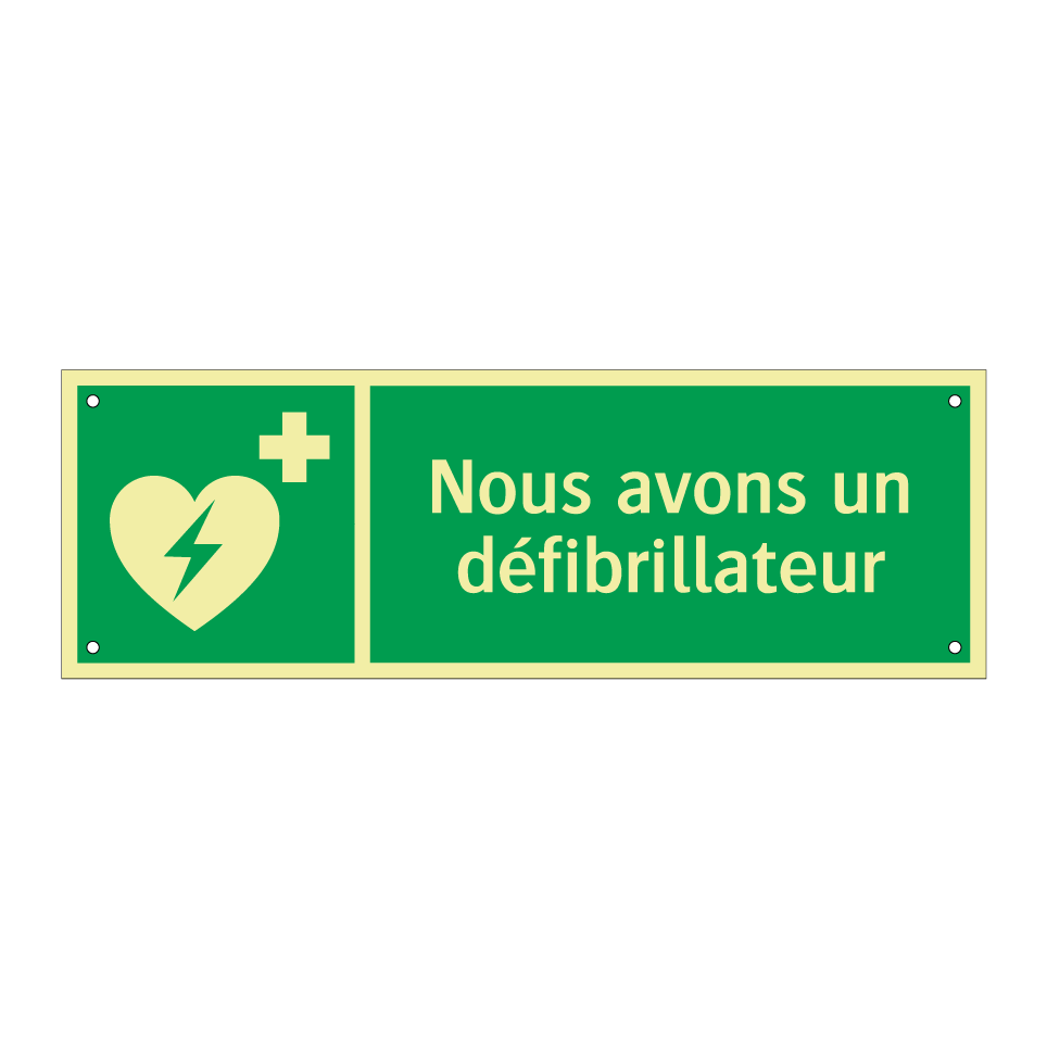 Nous avons un défibrillateur