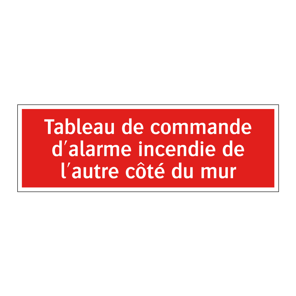 Tableau de commande d'alarme incendie de l'autre côté du mur