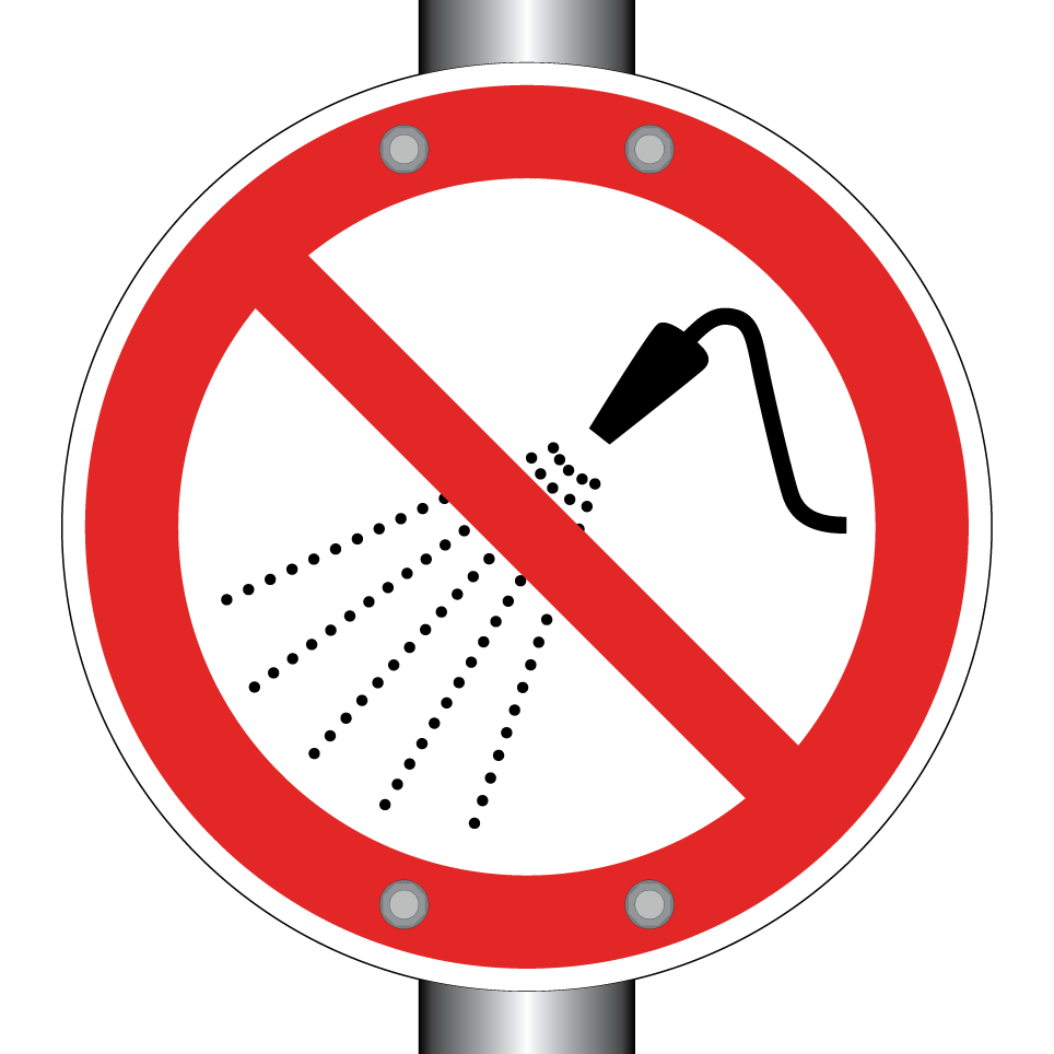 P016 Do not spray with water